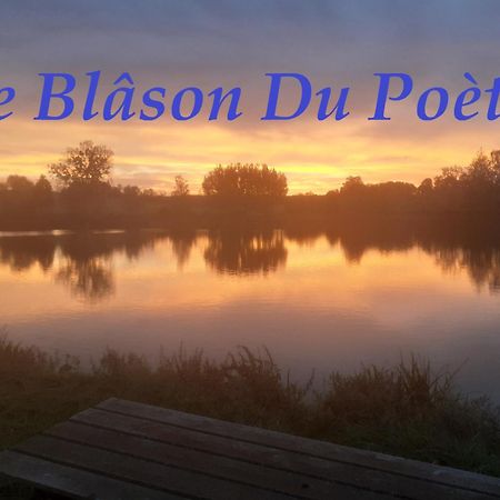 Le Blason Du Poete Mayet ภายนอก รูปภาพ